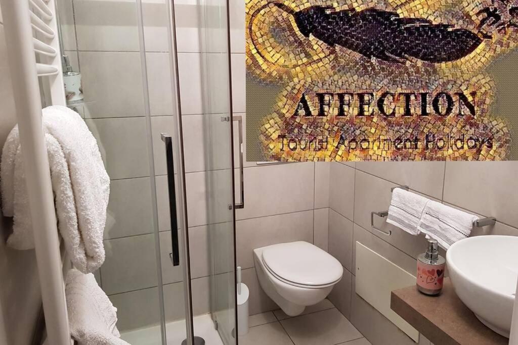 Affection Apartment Bologna Bagian luar foto