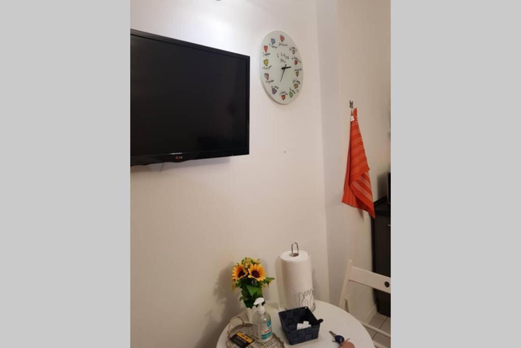 Affection Apartment Bologna Bagian luar foto